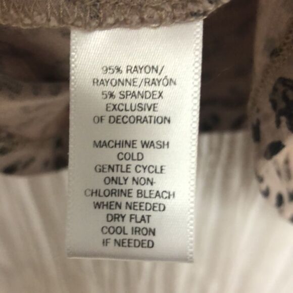 LOFT M Cheetah Print Lace Detail Sleeveless Top - Picture 8 of 10